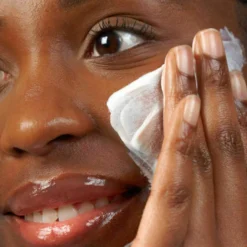 Nettoyant Lacté Hydro-Biotique 6 Nettoyant Lacté Hydro-Biotique -Default Template 1 108 305920 3 max