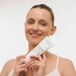 Nettoyant Lacté Hydro-Biotique 7 Nettoyant Lacté Hydro-Biotique -Default Template 1 108 305920 4 max