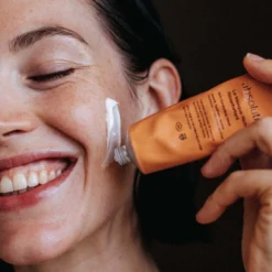 Le Masque Riche Réconfortant -Default Template 1 108 344290 3 max